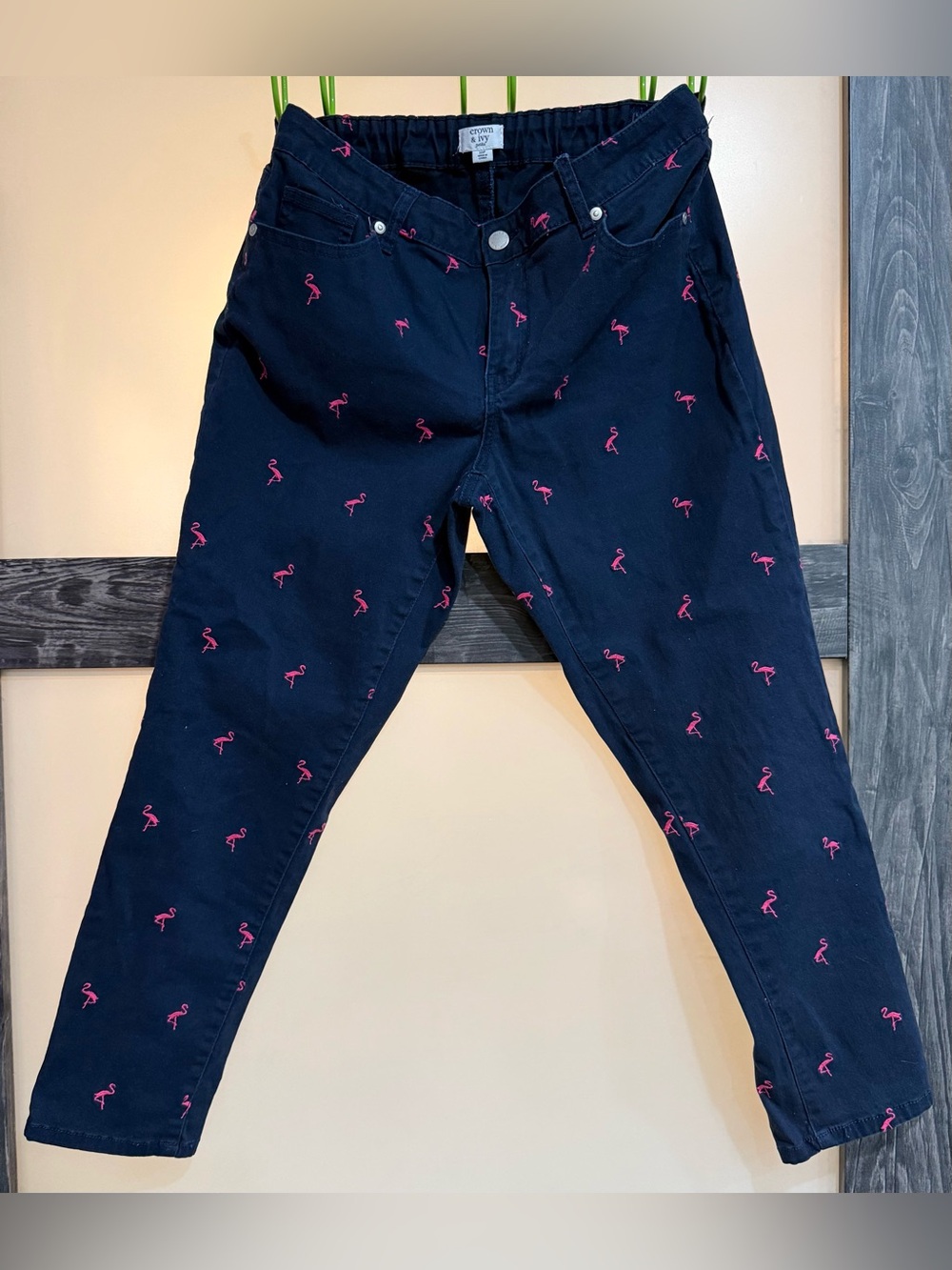 crown & ivy flamingo pants EUC!